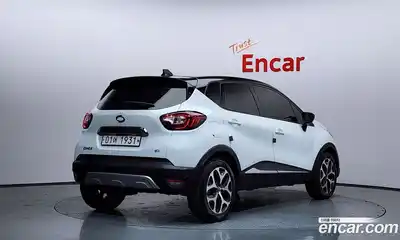 Renault QM3 2017 1.5 Автомат в Москве № 761657, миниатюра 2