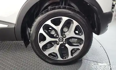 Renault QM3 2017 1.5 Автомат в Москве № 761657, миниатюра 5