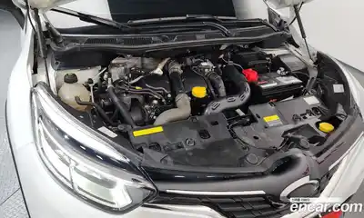 Renault QM3 2017 1.5 Автомат в Москве № 761657, миниатюра 6