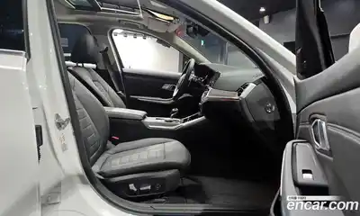 BMW 3-Series 2021 2.0 Автомат в Москве № 762621, миниатюра 11