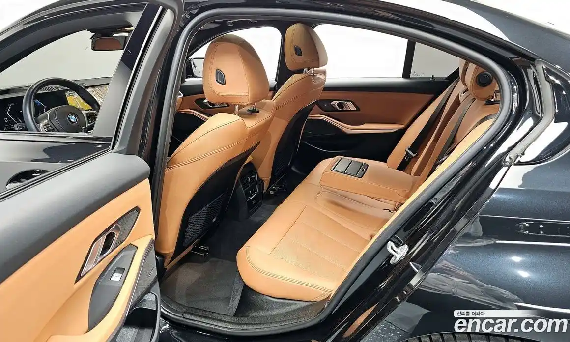 BMW 3-Series 2023 2.0 Автомат в Москве № 762945, фото 11