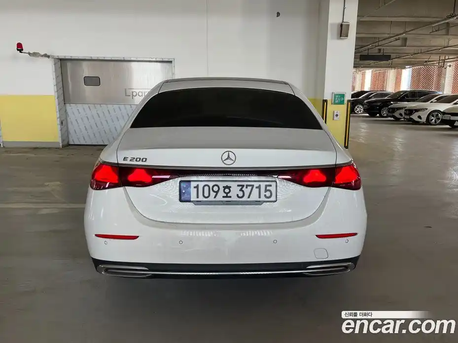 Mercedes-Benz E-Class 2024 2.0 Автомат в Москве № 763970, фото 4