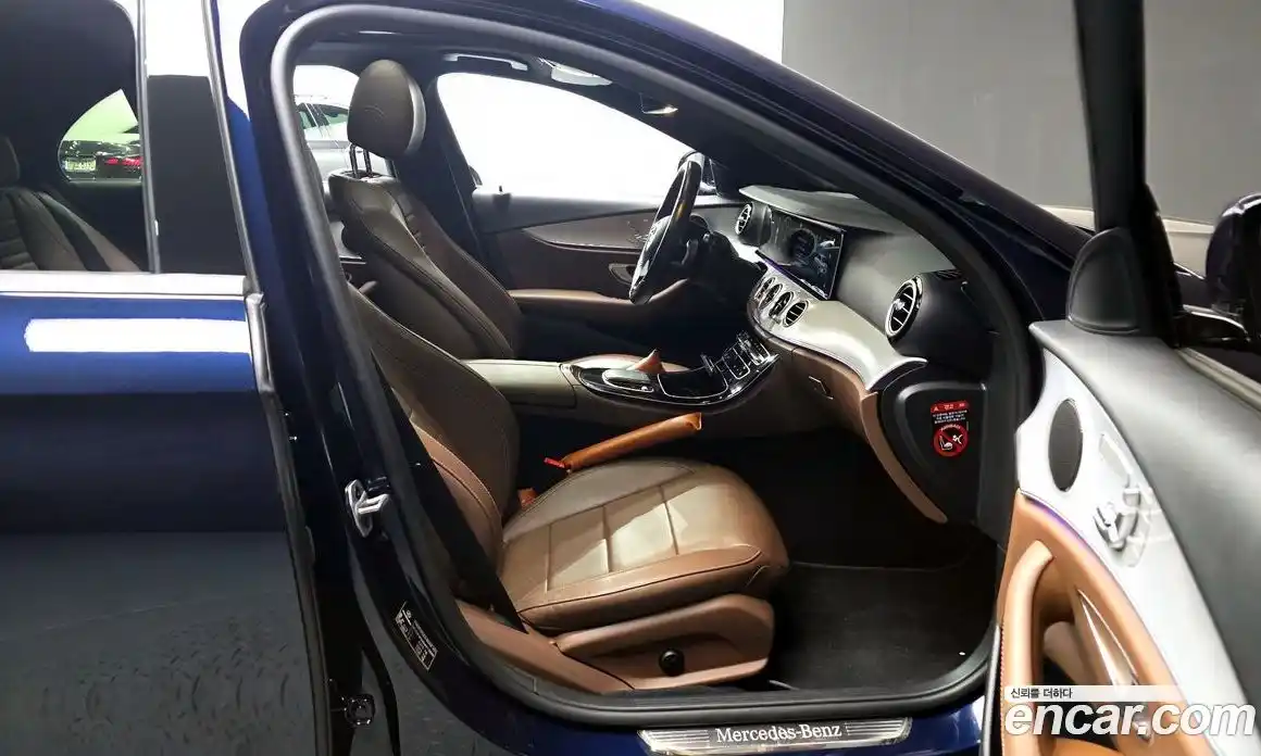 Mercedes-Benz E-Class 2021 2.0 Автомат в Москве № 764194, фото 11