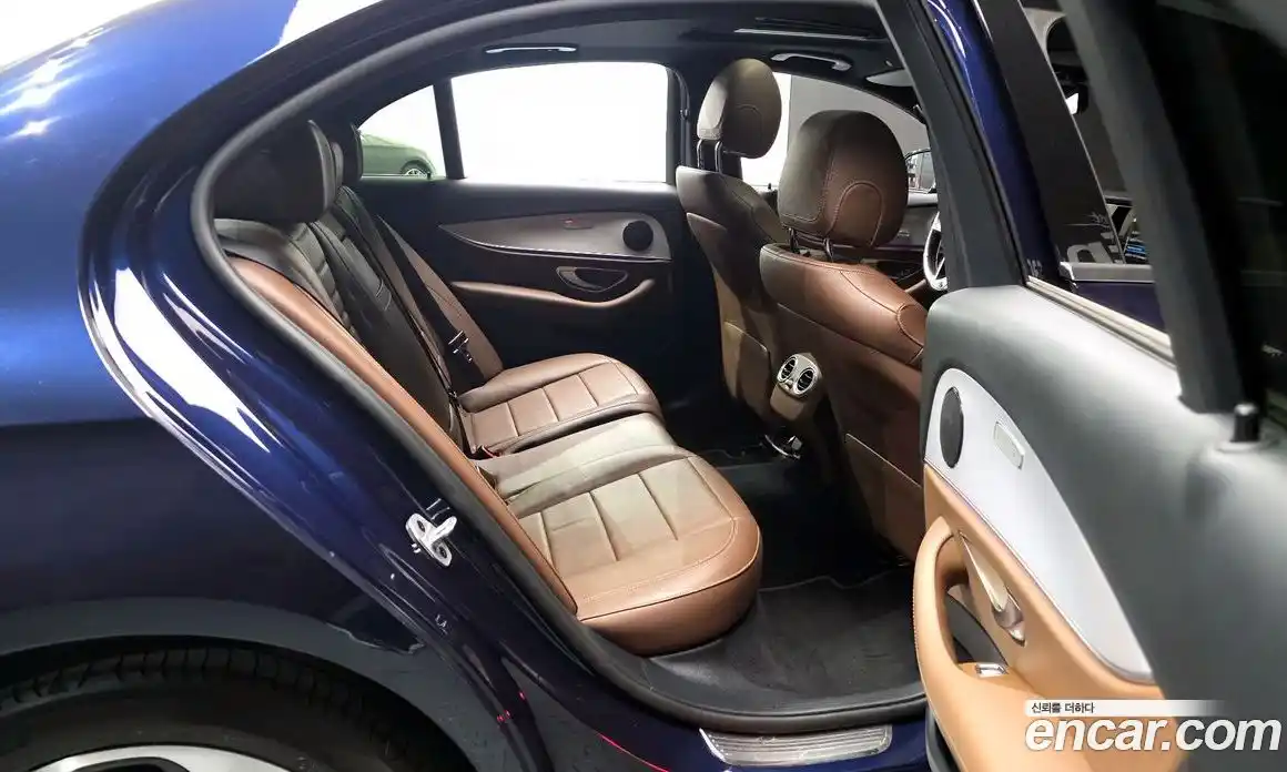 Mercedes-Benz E-Class 2021 2.0 Автомат в Москве № 764194, фото 12