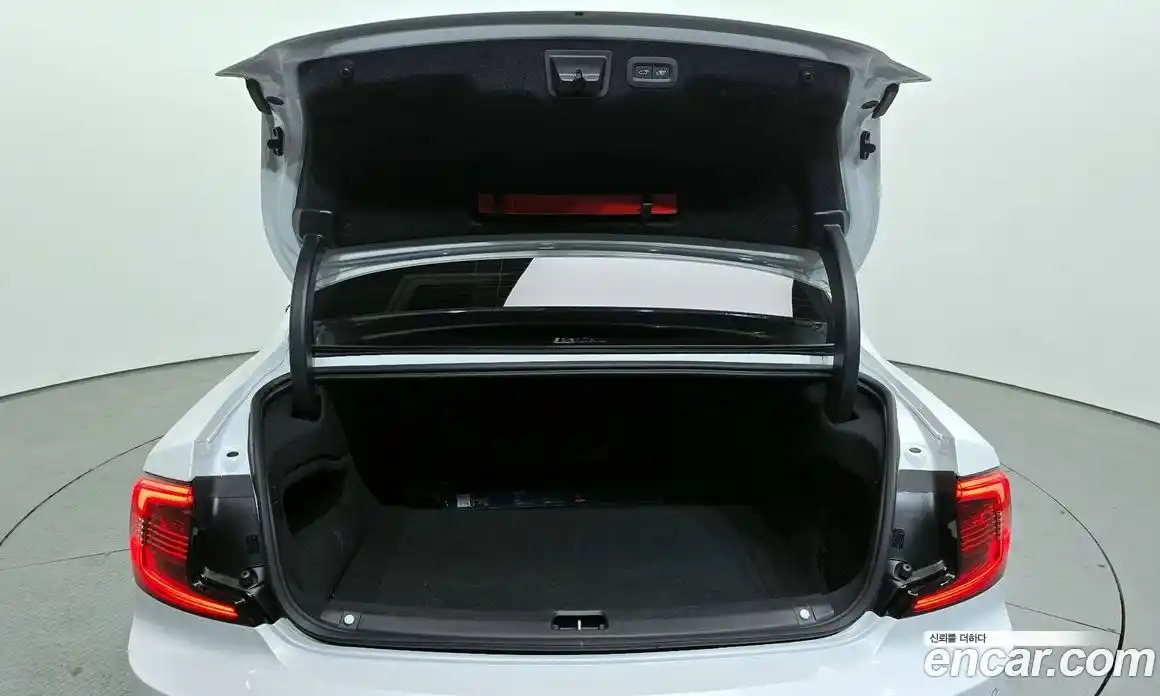 Volvo S90 2024 2.0 Автомат в Москве № 765394, фото 20