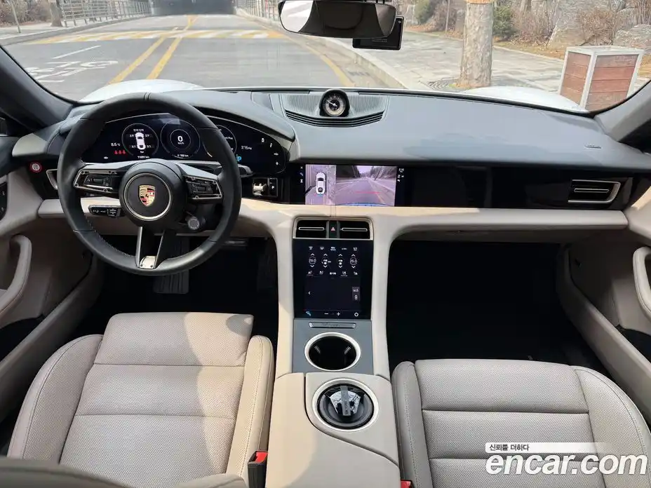 Porsche Taycan 2023 0.1 Автомат в Москве № 765487, фото 16