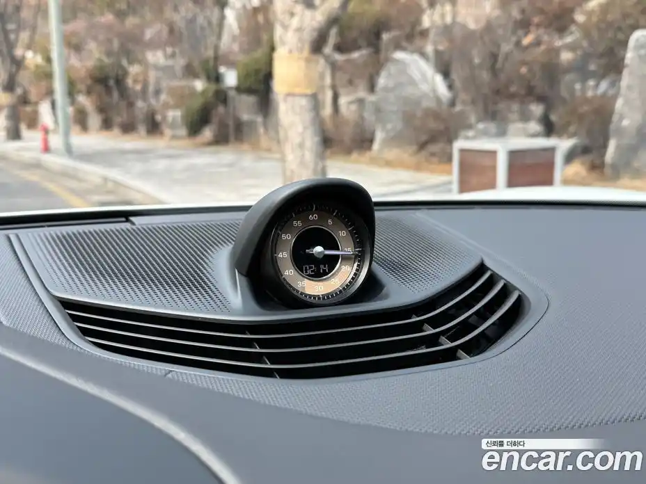 Porsche Taycan 2023 0.1 Автомат в Москве № 765487, фото 18