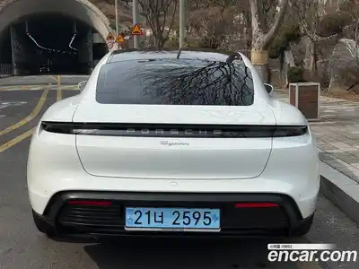 Porsche Taycan 2023 0.1 Автомат в Москве № 765487, миниатюра 3