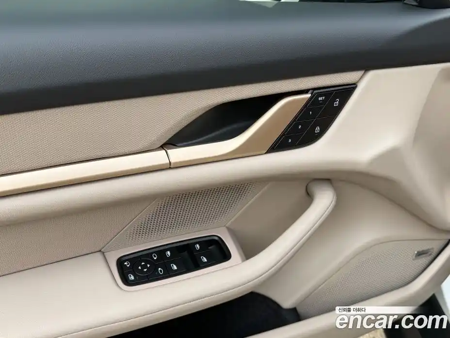 Porsche Taycan 2023 0.1 Автомат в Москве № 765487, фото 6