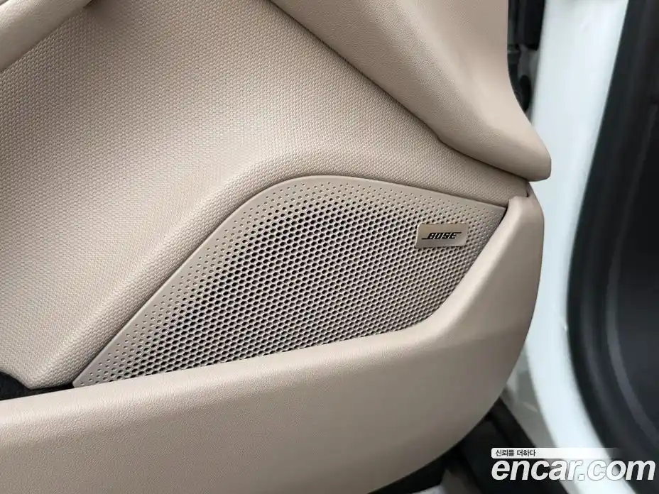 Porsche Taycan 2023 0.1 Автомат в Москве № 765487, фото 7