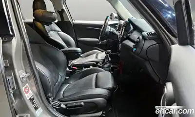 Mini Cooper 2017 1.5 Автомат в Москве № 766271, миниатюра 11