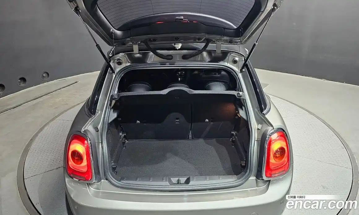 Mini Cooper 2017 1.5 Автомат в Москве № 766271, фото 20