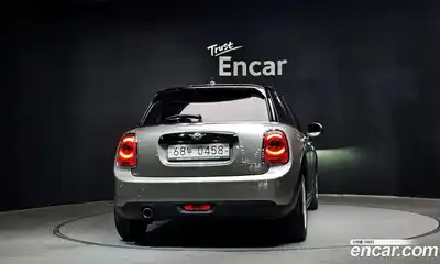 Mini Cooper 2017 1.5 Автомат в Москве № 766271, миниатюра 4