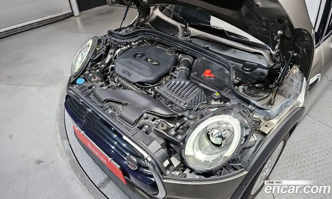 Mini Cooper 2017 1.5 Автомат в Москве № 766271, фото 6