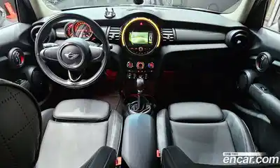 Mini Cooper 2017 1.5 Автомат в Москве № 766271, миниатюра 7