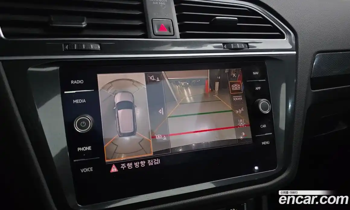 Volkswagen Tiguan 2018 2.0 Автомат в Москве № 767168, фото 15