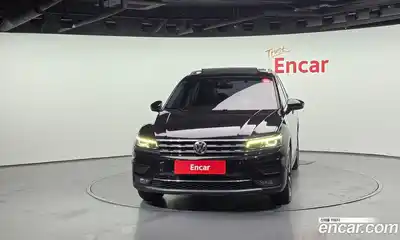 Volkswagen Tiguan 2018 2.0 Автомат в Москве № 767168, миниатюра 3