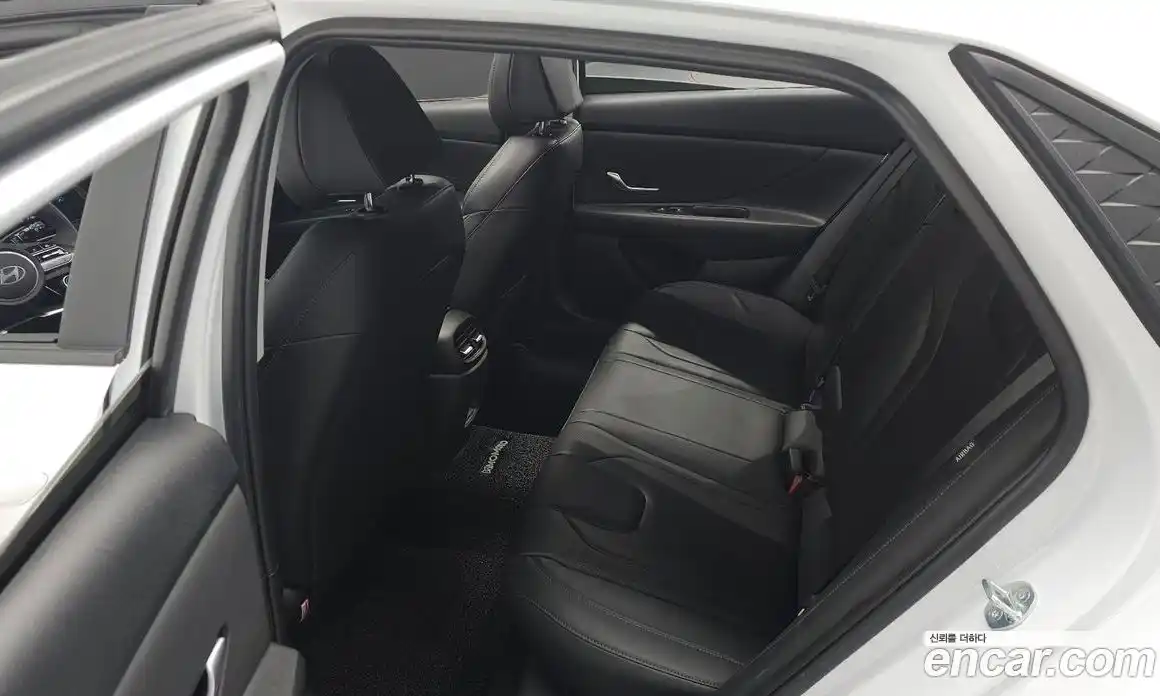 Hyundai Avante 2023 1.6 Автомат в Москве № 125734, фото 12