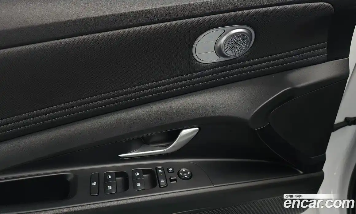 Hyundai Avante 2023 1.6 Автомат в Москве № 125734, фото 17