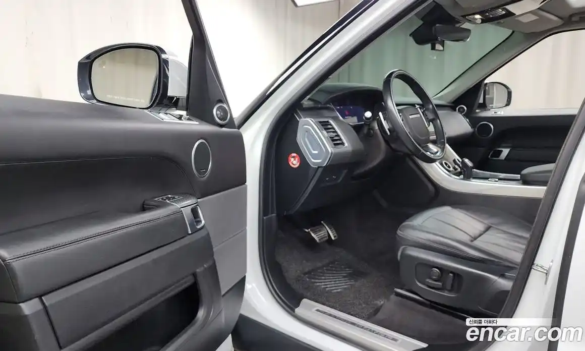 Land Rover Range-Rover Sport 2018 3.0 Автомат в Москве № 166465, фото 10