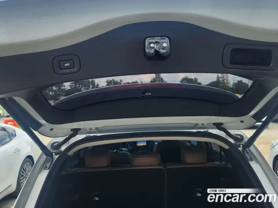 Renault QM6 2024 2.0 Автомат в Москве № 205835, фото 16