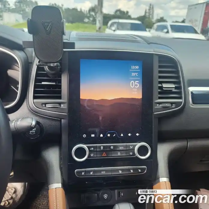 Renault QM6 2024 2.0 Автомат в Москве № 205835, фото 9