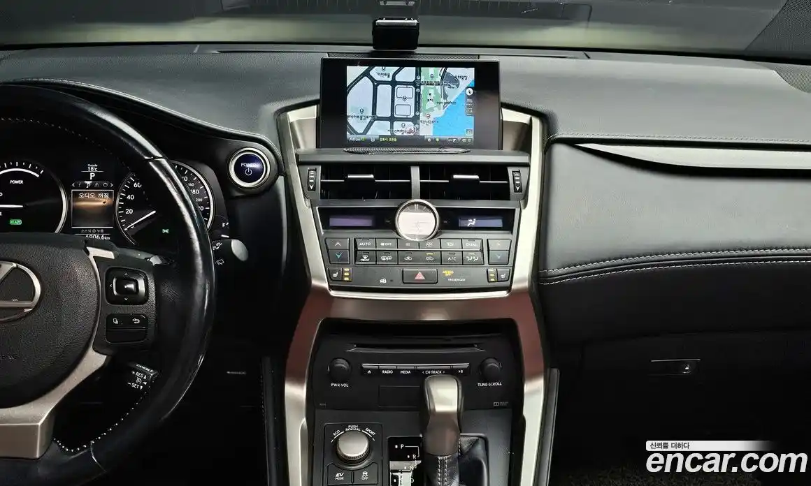 Lexus NX 2017 2.5 Автомат в Москве № 214615, фото 16