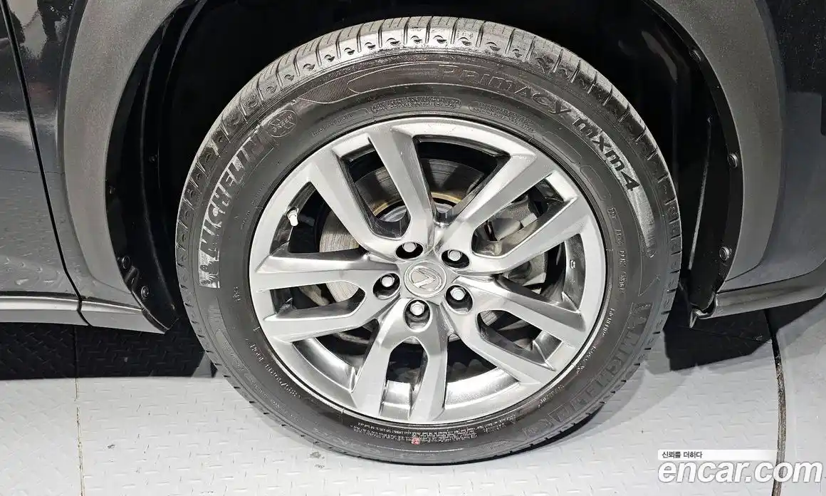 Lexus NX 2017 2.5 Автомат в Москве № 214615, фото 5