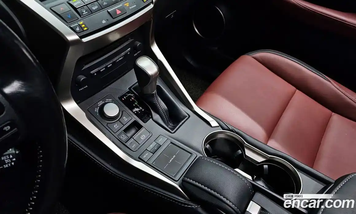 Lexus NX 2017 2.5 Автомат в Москве № 214615, фото 9