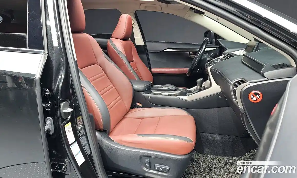 Lexus NX 2017 2.5 Автомат в Москве № 214615, фото 10