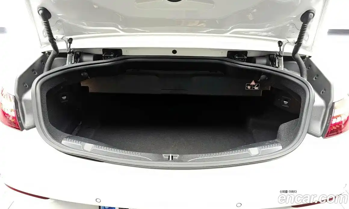 Mercedes-Benz E-Class 2022 3.0 Автомат в Москве № 221838, фото 19