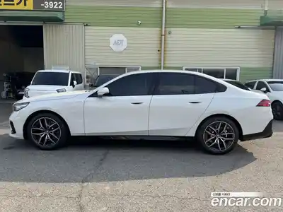 BMW 5-Series 2026 2.0 Автомат в Москве № 227618, миниатюра 3