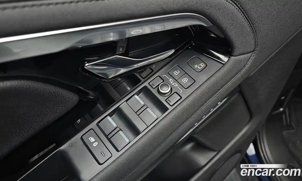 Land Rover Range-Rover Evoque 2022 2.0 Автомат в Москве № 231243, фото 16