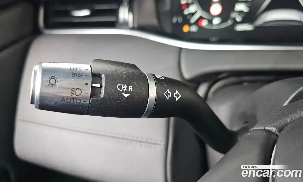 Land Rover Range-Rover Evoque 2022 2.0 Автомат в Москве № 231243, фото 17