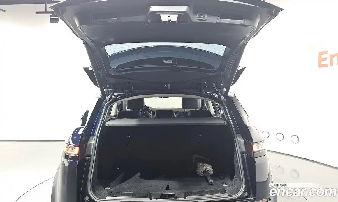 Land Rover Range-Rover Evoque 2022 2.0 Автомат в Москве № 231243, фото 20