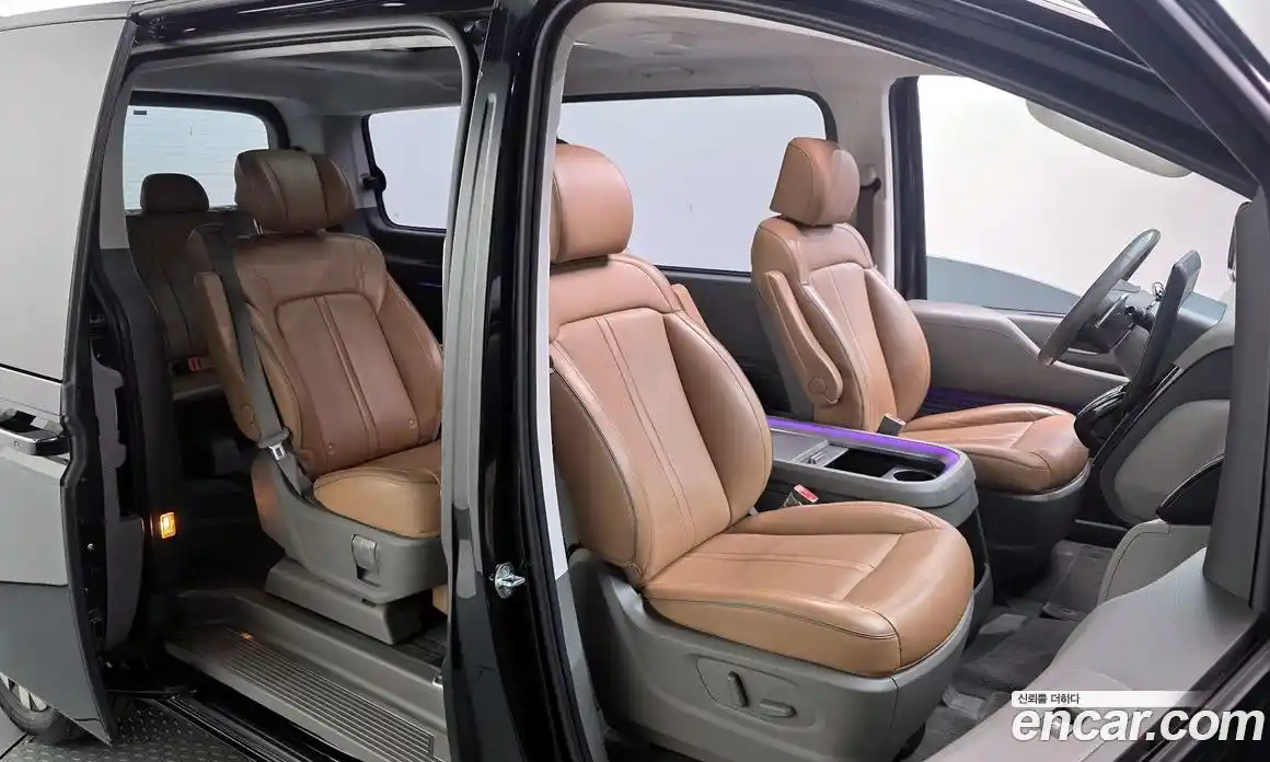 Hyundai Staria 2023 2.2 Автомат в Москве № 48701, фото 12