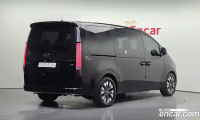 Hyundai Staria 2023 2.2 Автомат в Москве № 48701, миниатюра 2