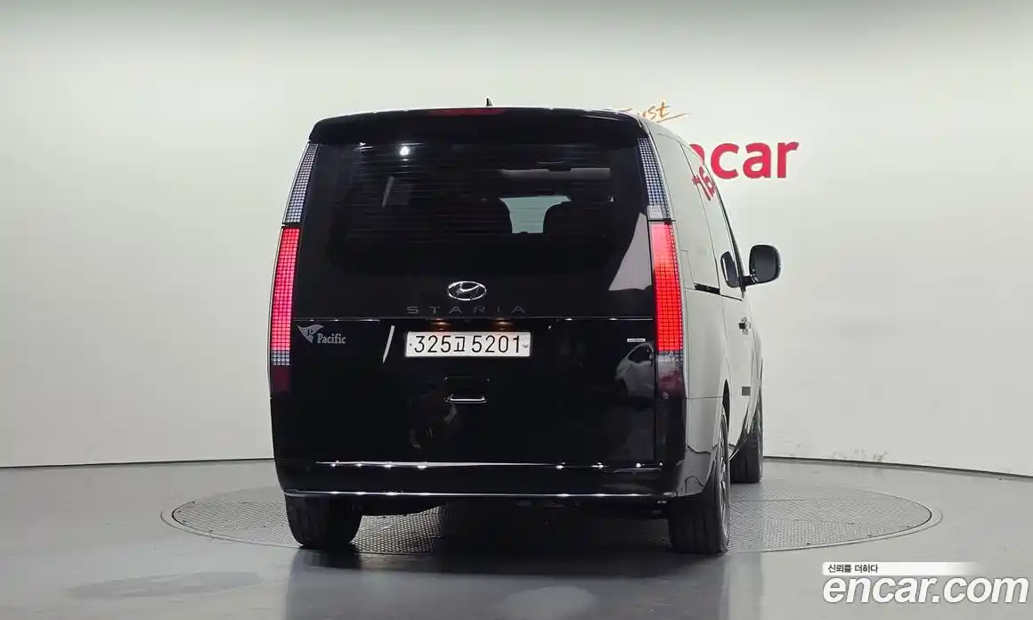 Hyundai Staria 2023 2.2 Автомат в Москве № 48701, фото 4