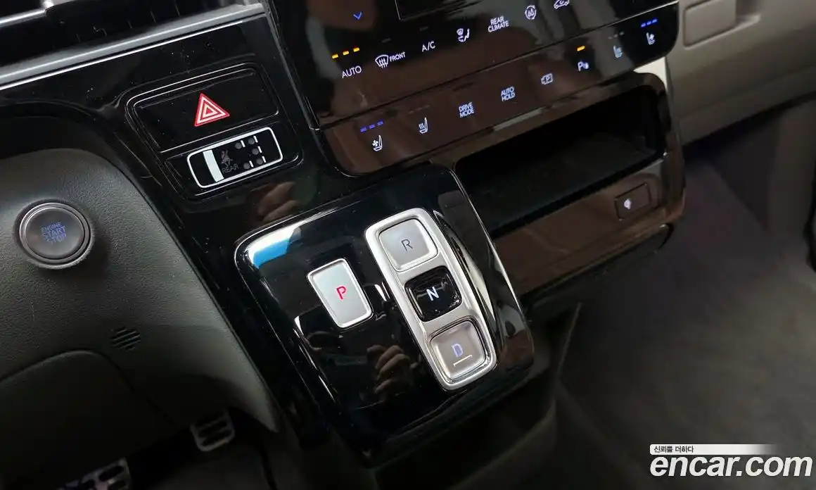 Hyundai Staria 2023 2.2 Автомат в Москве № 48701, фото 9