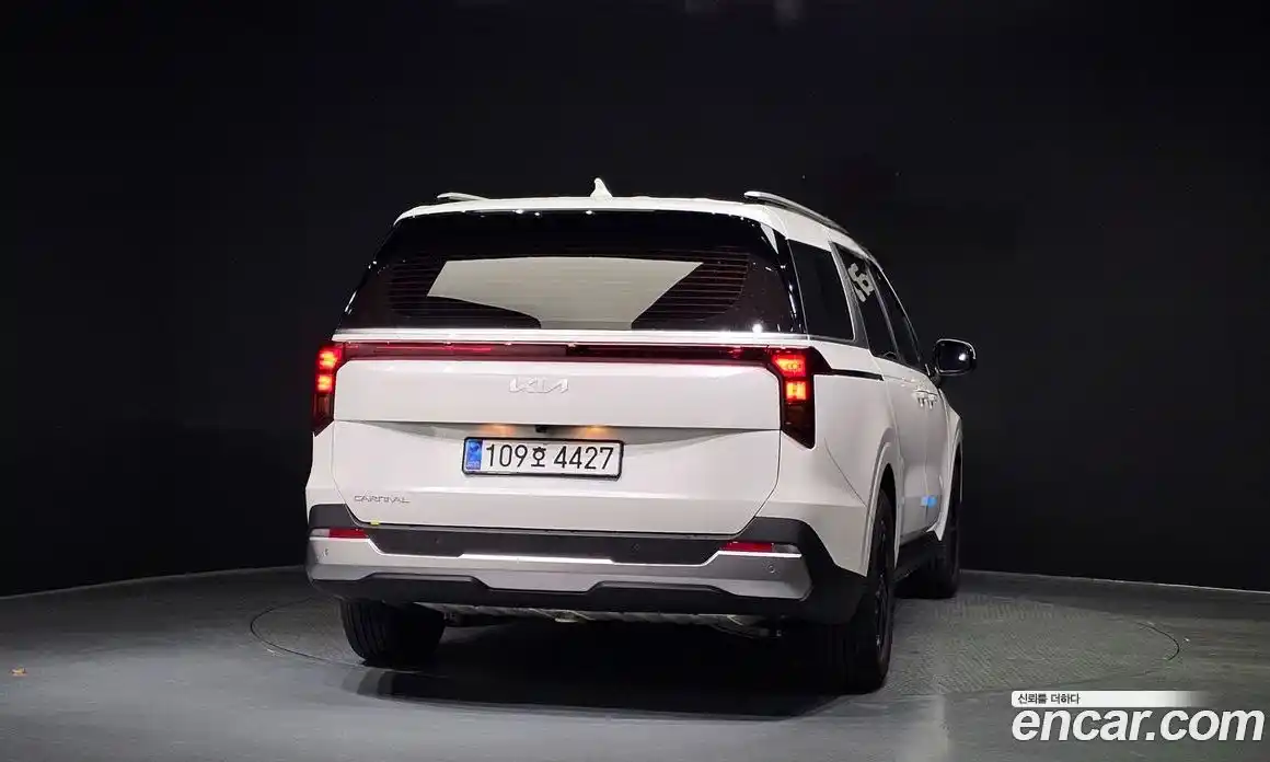 Kia Canival 2025 2.2 гидро в Москве № 54739, фото 4