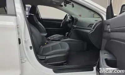 Hyundai Avante 2017 1.6 Автомат в Москве № 714295, миниатюра 11