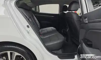 Hyundai Avante 2017 1.6 Автомат в Москве № 714295, миниатюра 12