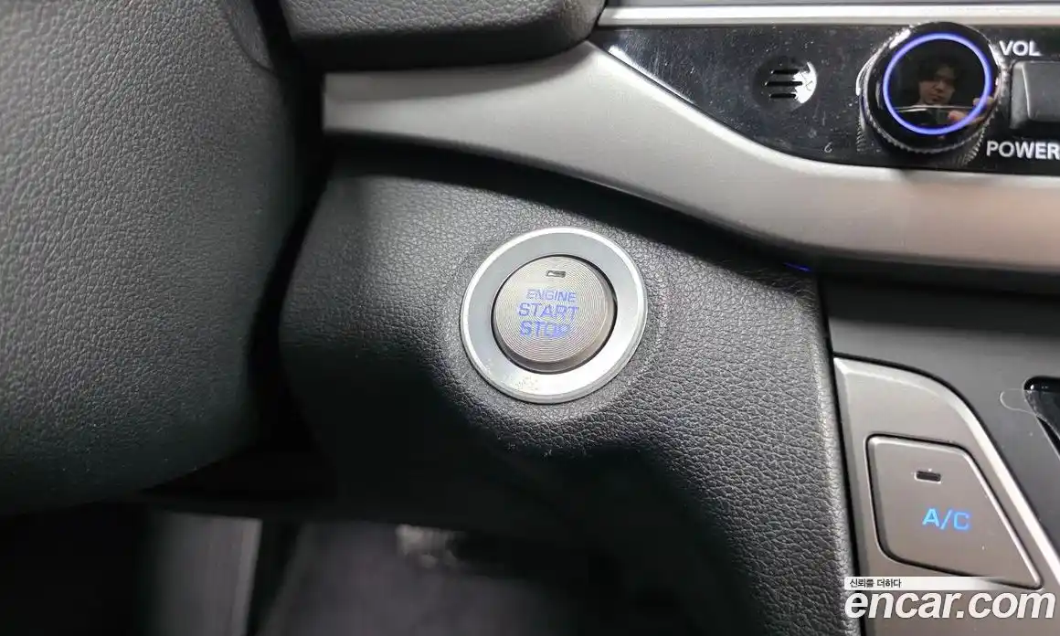 Hyundai Avante 2017 1.6 Автомат в Москве № 714295, фото 19