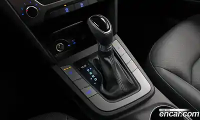 Hyundai Avante 2017 1.6 Автомат в Москве № 714295, миниатюра 9