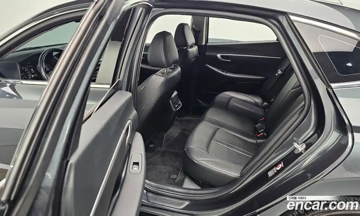 Hyundai Sonata 2023 2.0 Автомат в Москве № 714298, фото 12