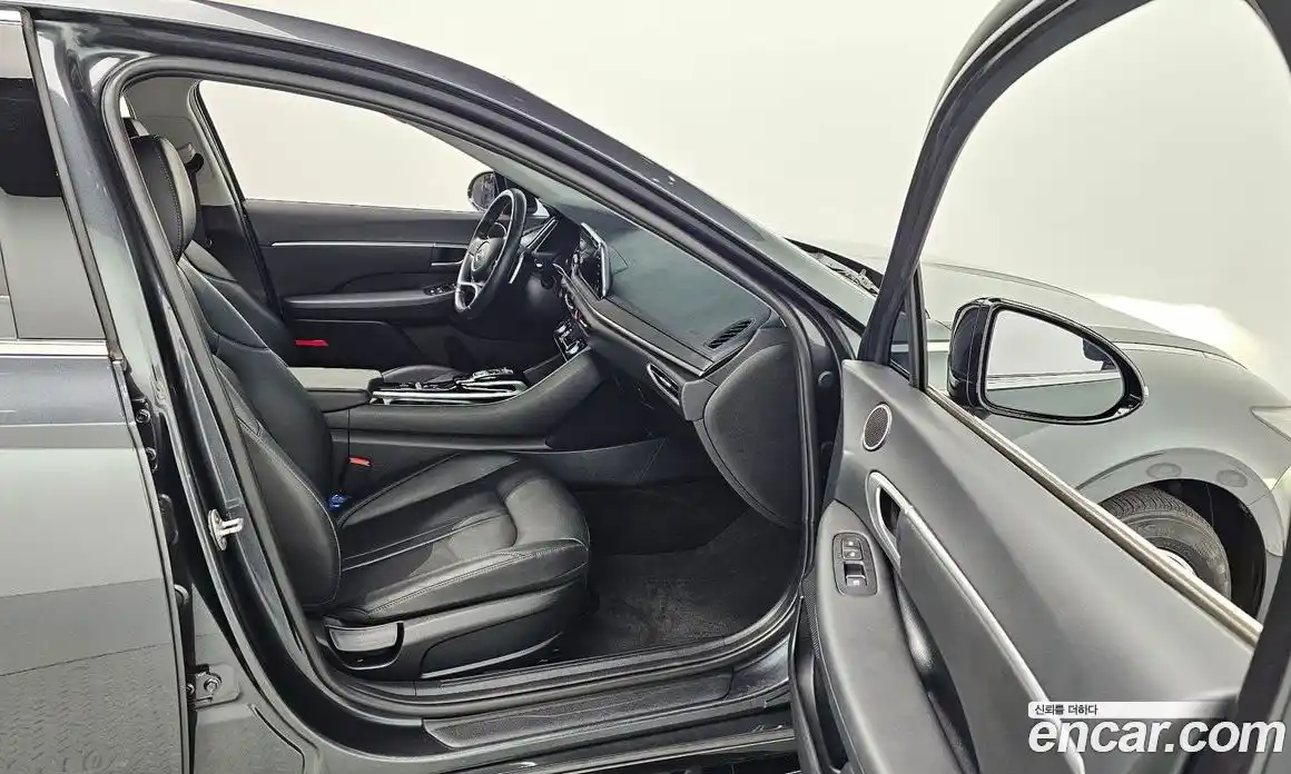 Hyundai Sonata 2023 2.0 Автомат в Москве № 714298, фото 10