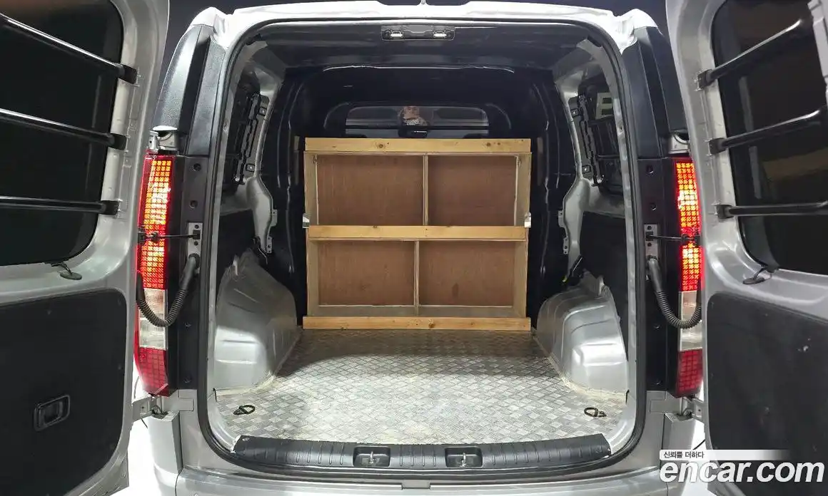 Hyundai Staria 2025 1.6 Автомат в Москве № 714754, фото 20