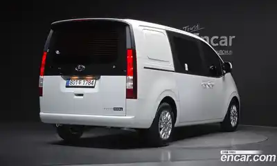 Hyundai Staria 2023 2.2 Автомат в Москве № 715073, миниатюра 2