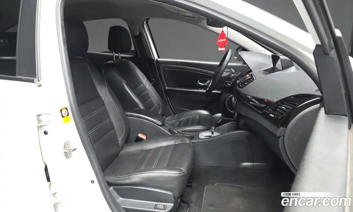 Renault SM3 2016 1.6 Автомат в Москве № 715170, фото 11