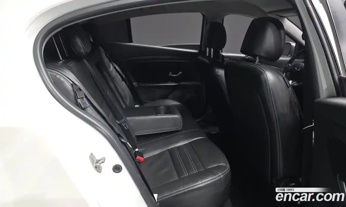 Renault SM3 2016 1.6 Автомат в Москве № 715170, фото 12